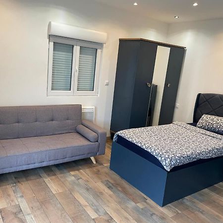 Studio 23 M2+Wifi +Parking Prive Aparthotel Oullins Exterior photo